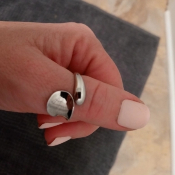 NEW Minimalist S925 Teardrop Adjustable Band Ring - Picture 5 of 11